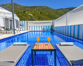 Kaş İkizce'de Doğa Manzaralı, Özel Havuzlu, Modern Villa - 3