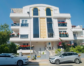 Konyaaltı Gürsu'da Plaja Yakın, Şehir Manzaralı, 1+1 Kiralık Suit - 1