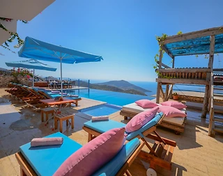 Kaş Bezirgan'da Şehir Manzaralı, Özel Havuzlu, Kiralık Villa - 5