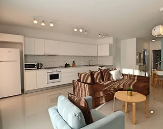 Kıbrıs İskele'de Ortak Havuzlu, Tesis İçerisinde, Kiralık Villa - 2