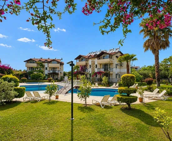 Fethiye Foça'da Site İçerisinde, Ortak Havuzlu, Merkezi Apart - 1