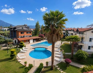 Fethiye Foça'da Site İçerisinde, Ortak Havuzlu, Merkezi Apart - 2