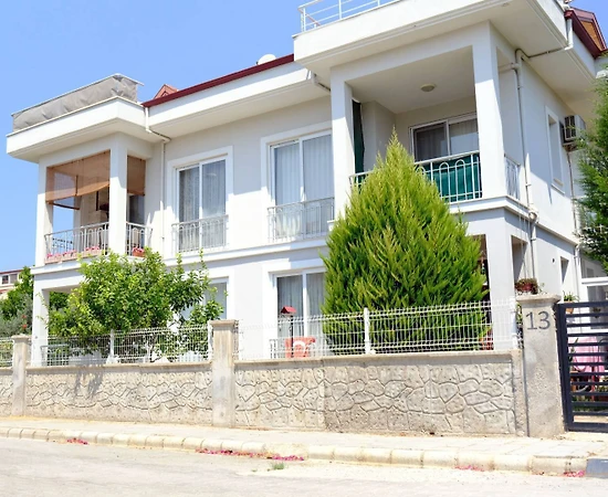 Fethiye Akarca'da Çalış Plajı'na Yakın, Merkezi Konumda, Konforlu Ev - 1