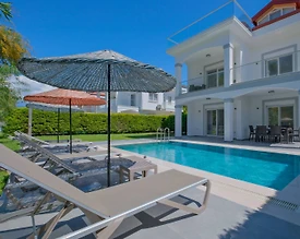 Fethiye Çiftlik'te Denize Yürüme Mesafesinde, Özel Havuzlu, Kiralık Villa - 2