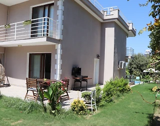 İzmir Güzelbahçe'de Yemyeşil Bahçeli, Özel Havuzlu, Orman İçinde Villa - 4