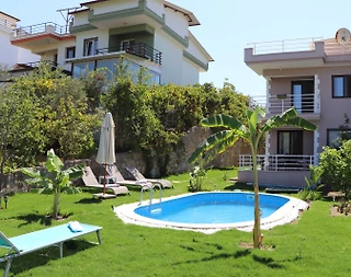 İzmir Güzelbahçe'de Yemyeşil Bahçeli, Özel Havuzlu, Orman İçinde Villa - 2