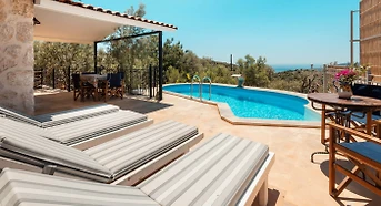 Kalkan Kördere'de Merkeze ve Denize Yakın, Özel Havuzlu, Kiralık Villa