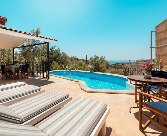 Kalkan Kördere'de Merkeze ve Denize Yakın, Özel Havuzlu, Kiralık Villa - 1