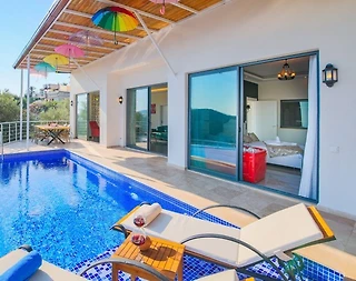 Kaş İslamlar'da Muhteşem Deniz Manzaralı, Özel Havuzlu, Romantik Villa - 1
