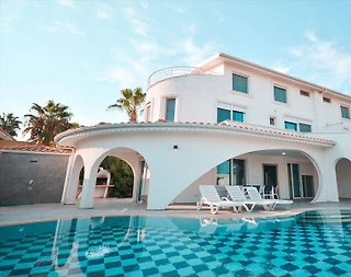  Serik Kadriye'de Tasarım Harikası, Özel Havuzlu, 7 Kişilik Villa - 4