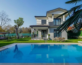 Sakarya Sapanca'da Geniş Ailelere Uygun, Özel Havuzlu, Tatil Villası - 1