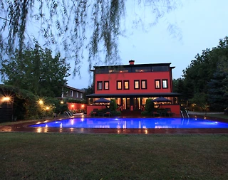 Sapanca'da Gölün Bitişiğinde, Orman İçerisinde, Muhteşem Malikane - 2