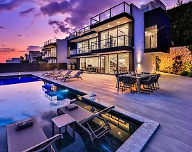 Kaş Kalkan'da Nefes Kesici Manzaralı, Özel Havuzlu, Modern Villa - 2