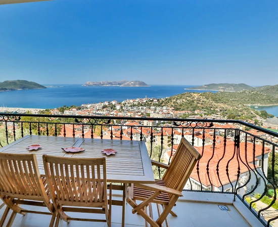 Kaş Andifli'de Muhteşem Manzaralı, Denize Yakın, 6 Kişilik Ev - 1