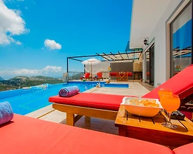 Kaş İslamlar'da Eşsiz Manzaralı, Açık ve Kapalı Havuzlu, Kiralık Villa - 3