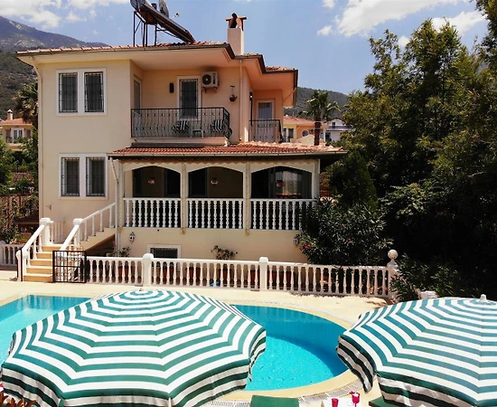 Fethiye Ölüdeniz'de 12 Kişilik, Özel Havuzlu, Barbekülü Villa - 1