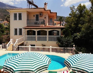 Fethiye Ölüdeniz'de 12 Kişilik, Özel Havuzlu, Barbekülü Villa - 1