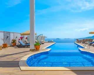 Kaş Kalkan'da Panoramik Deniz Manzaralı, Sonsuzluk Havuzlu, Lüks Villa - 1