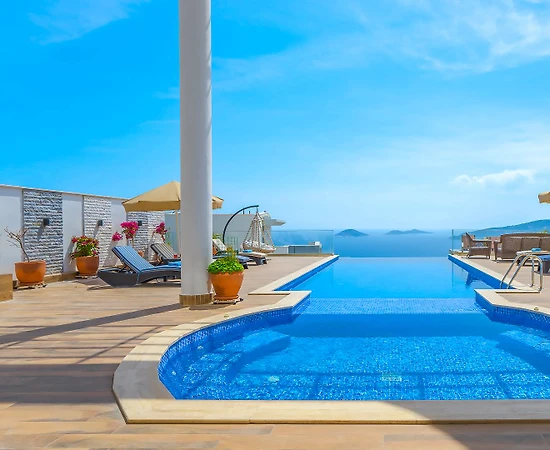 Kaş Kalkan'da Panoramik Deniz Manzaralı, Sonsuzluk Havuzlu, Lüks Villa - 1