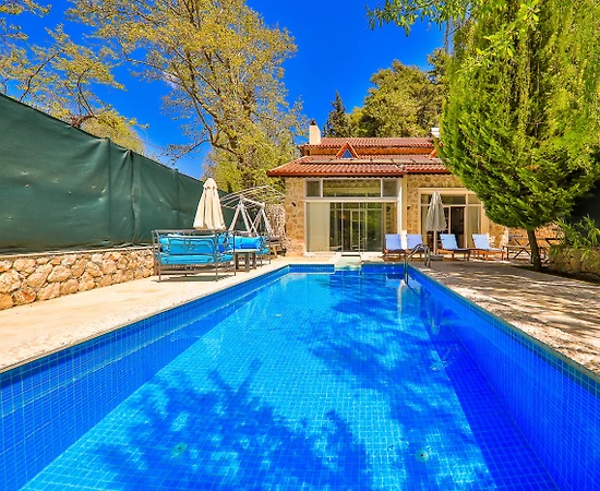 Kaş Sarıbelen'de Muhteşem Doğada, Isıtmalı Havuzlu, Taş Villa - 1