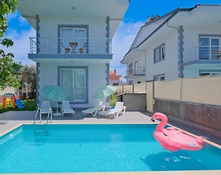 Fethiye Karagedik'de Geniş Bahçeli, Özel Havuzlu, Kiralık Villa - 1