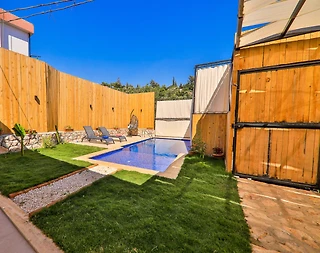 Kaş Patara'da Elverişli Konumda, Özel Havuzlu, Muhafazakar Villa - 4