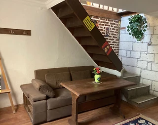 İzmir Çeşme'de Merkezi Konumda, Konforlu Tasarımlı, Dubleks Ev - 2