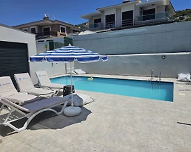 Çeşme Çiftlik'te Kalabalık Ailelere Uygun, Özel Havuzlu, Modern Villa - 3