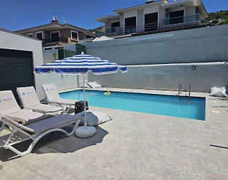 Çeşme Çiftlik'te Kalabalık Ailelere Uygun, Özel Havuzlu, Modern Villa - 3