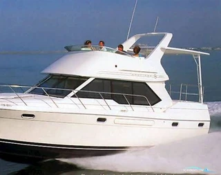 İzmir Çeşme'de Ege'nin Mavi Sularına Açılan, 4 Kişilik Motoryat - 1