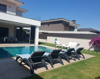Çeşme Ali Bostan Plajına Yakın, Özel Havuzlu, Bahçeli, Konforlu Villa - 4