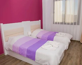 Çeşme Dalyan'da Sakin Konumda, Deniz Manzaralı, Konforlu Ev - 3