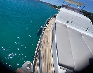 Çeşme Dalyan'ın Engin Maviliklerinde, 4 Kişilik, Lüks Motoryat - 4