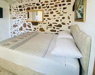 Çeşme Ildır'da Elverişli Konumda, Taş Mimarili, Tatil Evi - 5