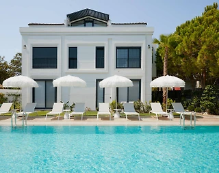 Çeşme Ilıca'da Denize Yakın, Ortak Havuzlu, 1+1 Suite Daire - 1