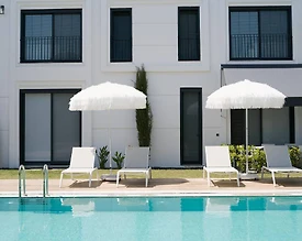 Çeşme Ilıca'da Merkezi Konumda, Ortak Havuzlu, Merkezi Suite Daire - 2