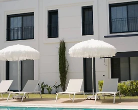 Çeşme Ilıca'da Merkezi Konumda, Ortak Havuzlu, Merkezi Suite Daire - 3