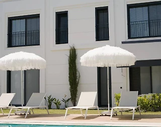 Çeşme Ilıca'da Merkezi Konumda, Ortak Havuzlu, Merkezi Suite Daire - 3