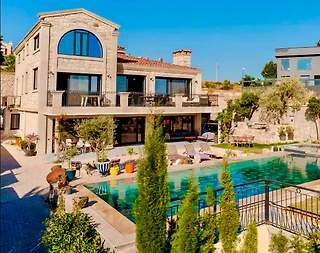 Çeşme Ovacık'ta Kalabalık Ailelere Uygun, Özel Havuzlu, Lüks Villa - 1