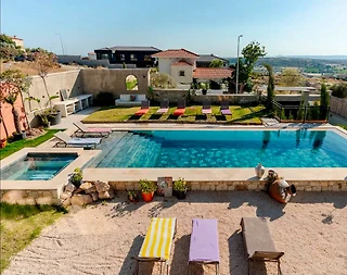 Çeşme Ovacık'ta Kalabalık Ailelere Uygun, Özel Havuzlu, Lüks Villa - 4