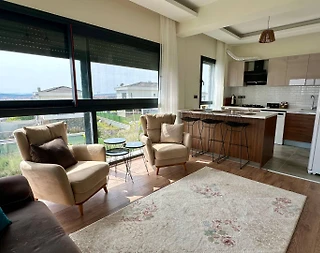 Çeşme Reisdere'de Merkezi Konumda, Bahçeli, Özel Havuz, Şık Villa  - 5