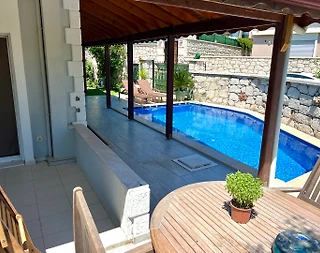 Çeşme Şifne'de Denize Yakın Konumda, Özel Havuzlu, 3+1, Konforlu Villa - 4