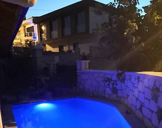 Çeşme Şifne'de Denize Yakın Konumda, Özel Havuzlu, 3+1, Konforlu Villa - 2