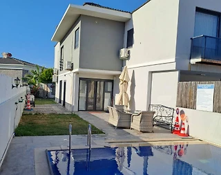 Çeşme Şifne'de Elverişli Konumda, Özel Havuzlu, Konforlu Villa - 2