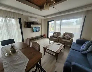 Çeşme Şifne'de Merkezi Konumda, Özel Havuzlu, 6 Kişilik Villa - 4