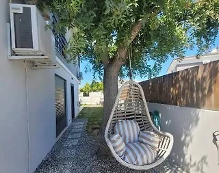 Çeşme Şifne'de Merkezi Konumda, Özel Havuzlu, 6 Kişilik Villa - 4