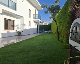 Çeşme Şifne'de Merkezi Konumda, Özel Havuzlu, Kiralık Villa - 2