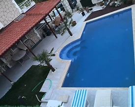 Çeşme Şifne'de Merkezi Konumda, Özel Havuzlu, Otantik Tasarımlı Villa - 2