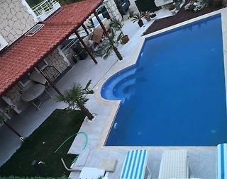 Çeşme Şifne'de Merkezi Konumda, Özel Havuzlu, Otantik Tasarımlı Villa - 2