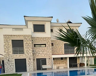Çeşme'de Deniz Manzaralı, Özel Havuzlu, Muhteşem Tasarımlı Villa - 1